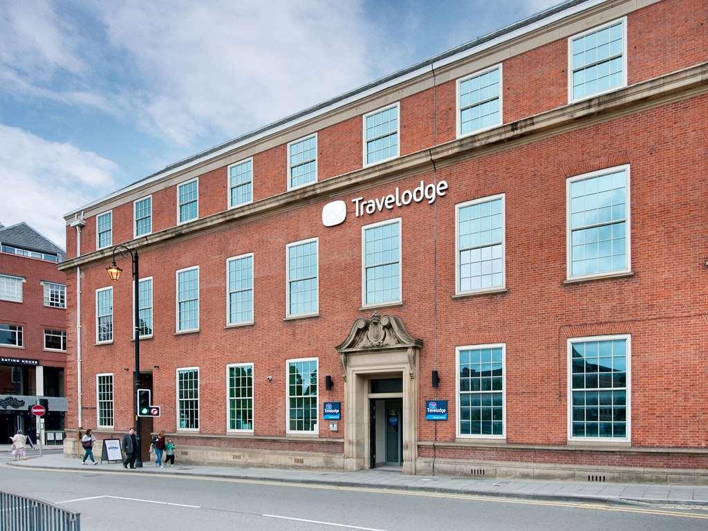 Travelodge Chester Central Esterno foto